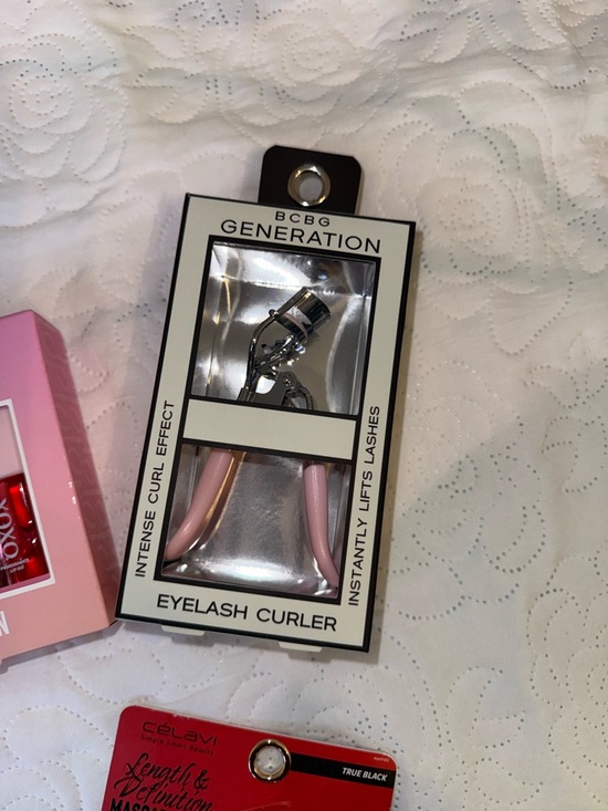 🎀 Self Care Gift Set 💄Lip Oils, Celavi Mascara Duo, Spa Lotion + Beauty Tools - Picture 4 of 6